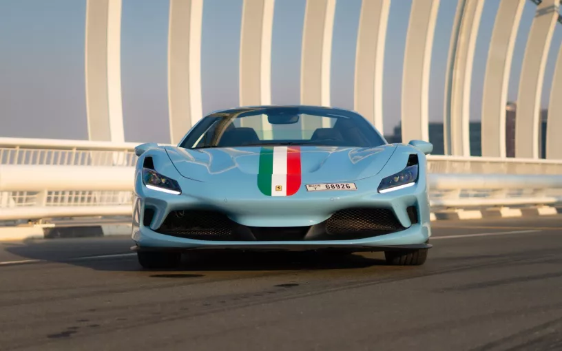 Ferrari F8 Tributo Spider (Синий), 2023 для аренды в Рас-эль-Хайме
