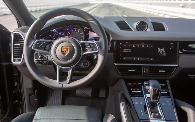 Porsche Cayenne coupe (Noir), 2022 &agrave; louer &agrave; Abu Dhabi