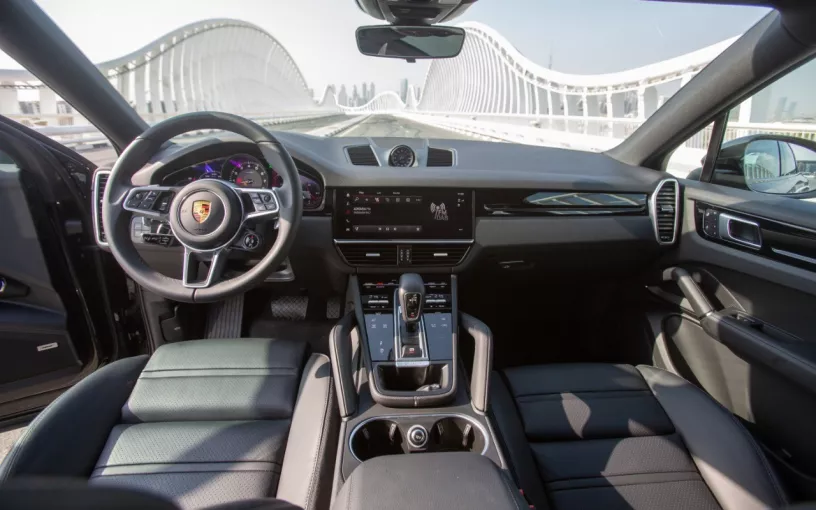 Porsche Cayenne coupe (Noir), 2022 &agrave; louer &agrave; Abu Dhabi