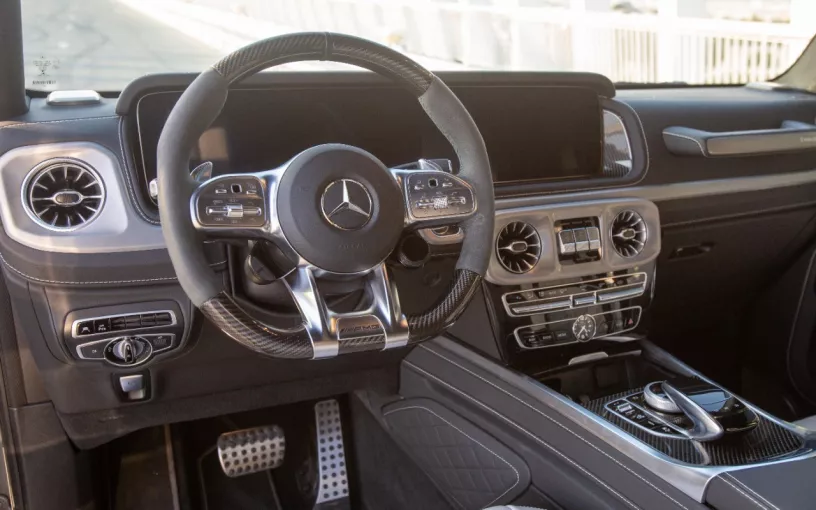 Mercedes G63 AMG (Grau), 2022  zur Miete in Abu Dhabi