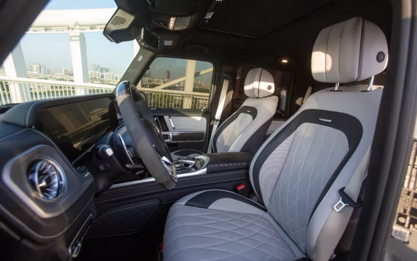 Mercedes G63 AMG (Grau), 2022  zur Miete in Abu Dhabi
