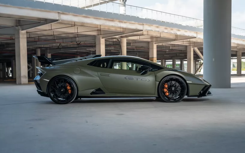 Lamborghini Huracan STO (Green), 2023 for rent in Abu Dhabi