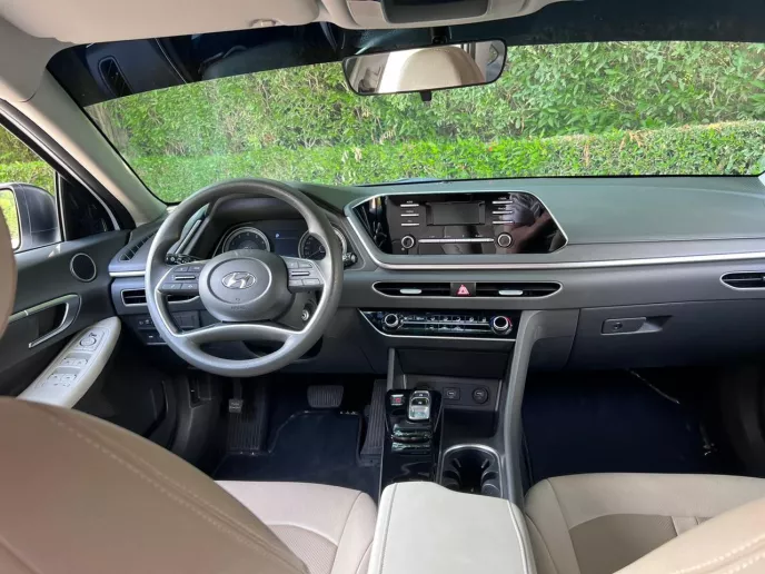 Hyundai Sonata (Белый), 2021 для аренды в Дубай