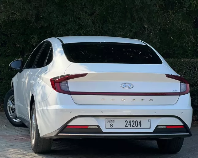 Hyundai Sonata (Белый), 2021 для аренды в Дубай