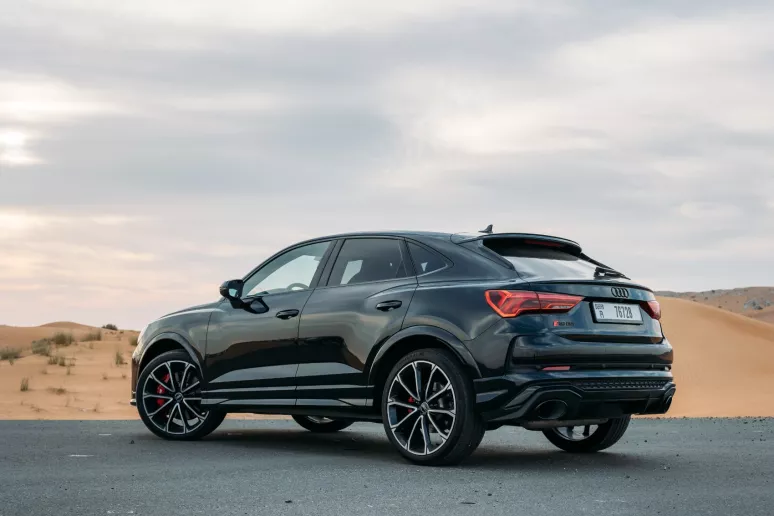 Dubai'de kiralık Audi RSQ3 (Siyah), 2023
