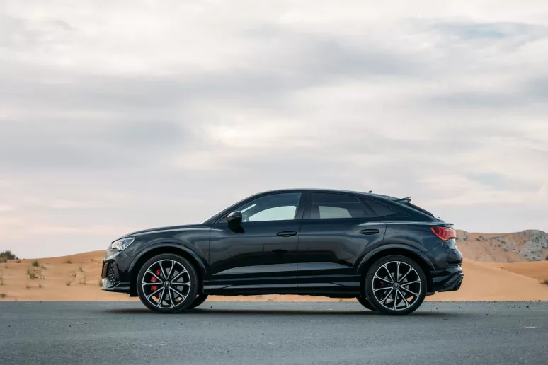 Dubai'de kiralık Audi RSQ3 (Siyah), 2023