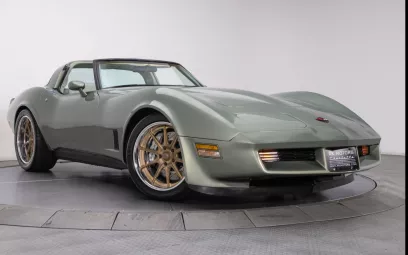 Chevrolet Corvette (Серый), 1982 для аренды в Дубай