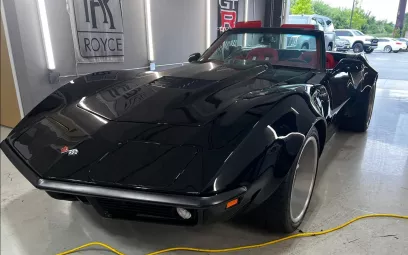 Chevrolet Corvette (Черный), 1972 для аренды в Дубай