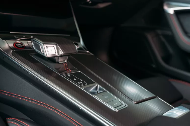 Audi RS7 (Wit), 2023 te huur in Abu Dhabi