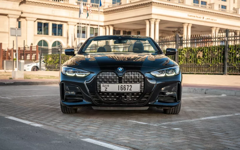 Dubai'de kiralık BMW 430i cabrio (Siyah), 2023