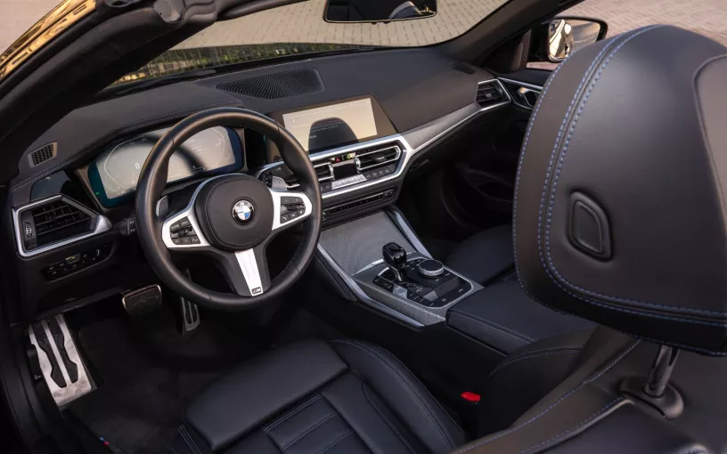 Dubai'de kiralık BMW 430i cabrio (Siyah), 2023