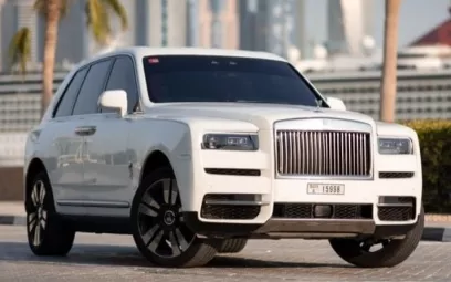 Rolls Royce Cullinan (Blanco), 2020 para alquiler en Abu Dhabi