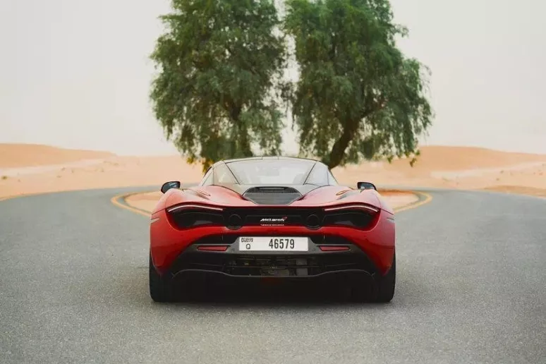 إيجار ماكلارين 720 S (أحمر), 2020 في دبي