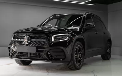 Mercedes GLB 200 (Черный), 2023 для аренды в Дубай