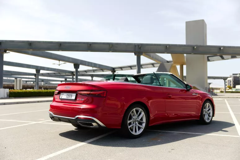 Audi A5 Cabrio (Красный), 2022 для аренды в Дубай