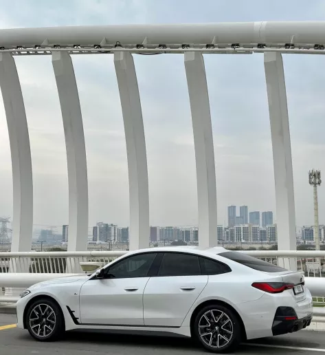 Dubai'de kiralık BMW 420i (Beyaz), 2023