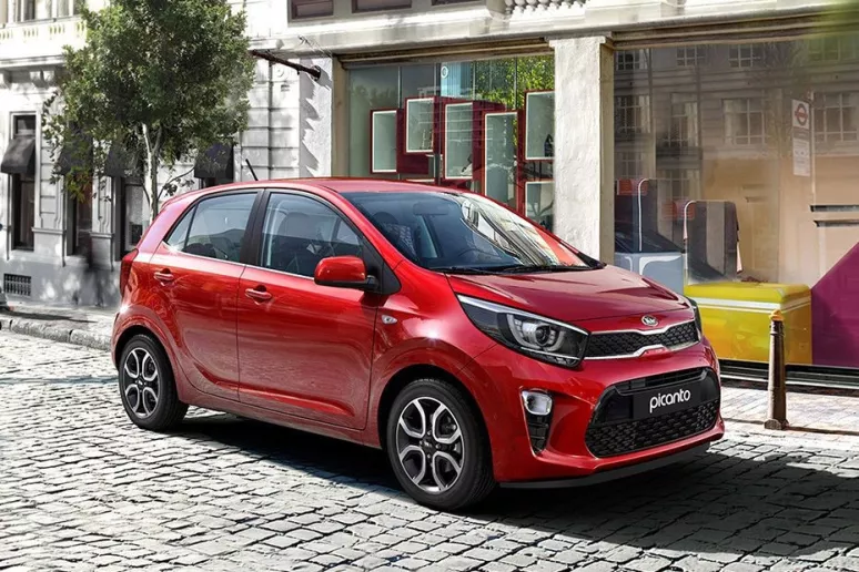 KIA Picanto (rojo), 2022 para alquiler en Dub&aacute;i