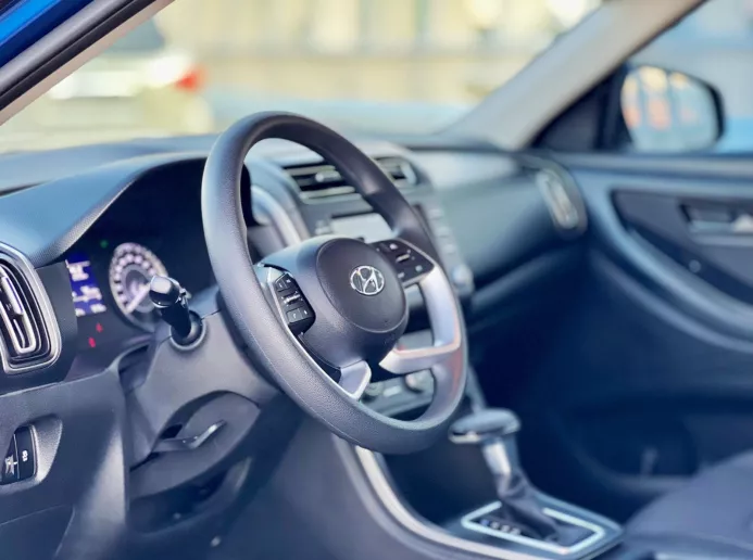 Dubai'de kiralık Hyundai Creta (Mavi), 2022