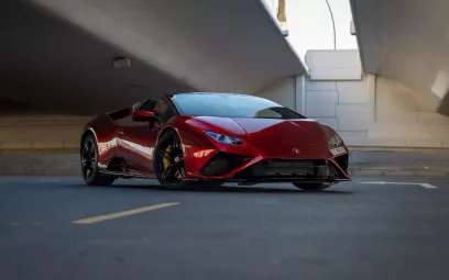 Lamborghini Huracan Evo Spyder (Kastanienbraun), 2023 zur Miete in Dubai