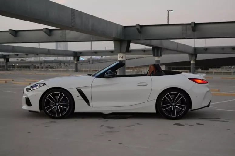 在迪拜 租 宝马 Z4 M40i (白色), 2020