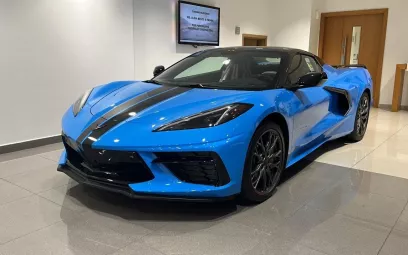 Chevrolet Corvette Convertible (Синий), 2024 для аренды в Дубай
