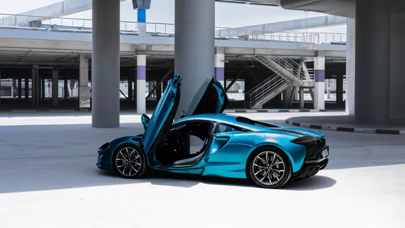 McLaren Artura (Синий), 2023 для аренды в Дубай