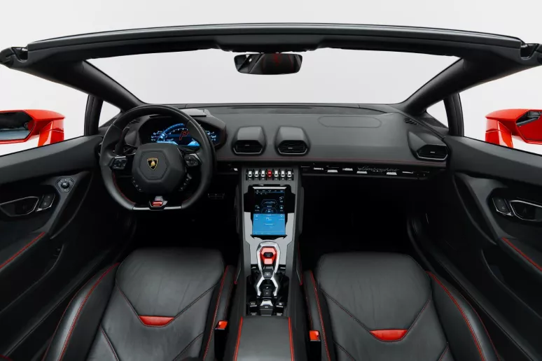 Lamborghini Huracan Evo Akropovic (rojo), 2021 para alquiler en Dub&aacute;i