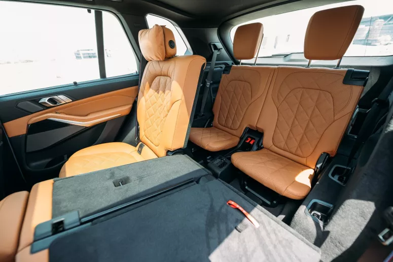 BMW X5 (Grigio), 2024 in affitto a Dubai