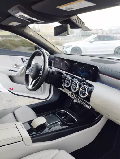 Mercedes CLA (Белый), 2021 для аренды в Дубай