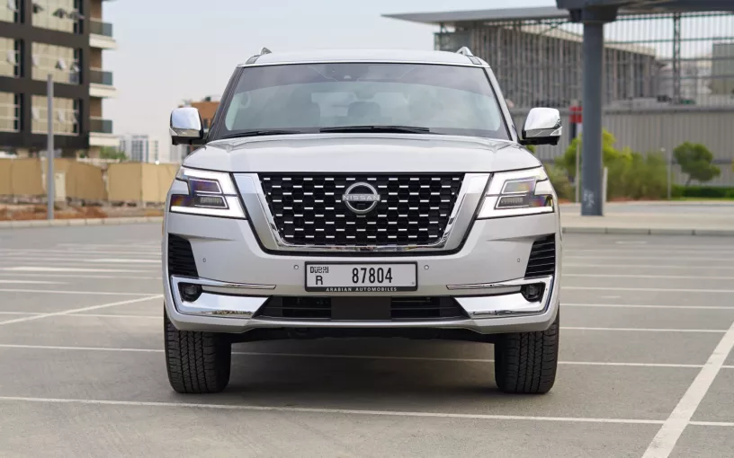 Dubai'de kiralık Nissan Patrol V6 (G&uuml;m&uuml;ş), 2024