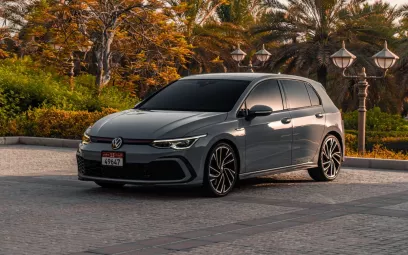 Abu Dabi'de kiralık Volkswagen Golf GTI (Koyu Gri), 2021