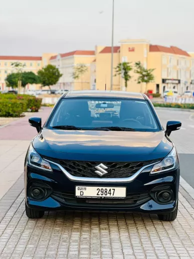 在迪拜 租 铃木Baleno (深蓝), 2024