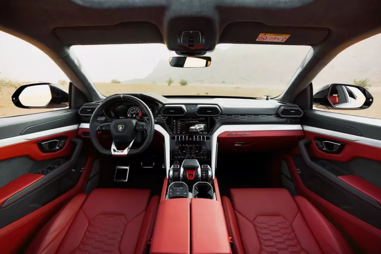 Lamborghini Urus (Silber), 2021  zur Miete in Dubai