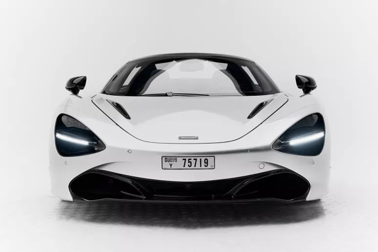 إيجار ماكلارين 720 S (اللون الرمادي), 2022 في دبي