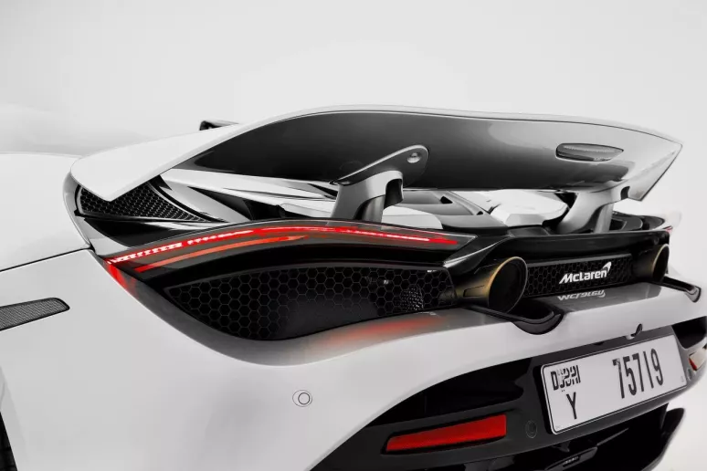 إيجار ماكلارين 720 S (اللون الرمادي), 2022 في دبي