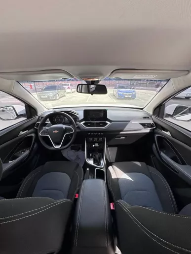 Chevrolet Captiva (Wei&szlig;), 2023  zur Miete in Dubai