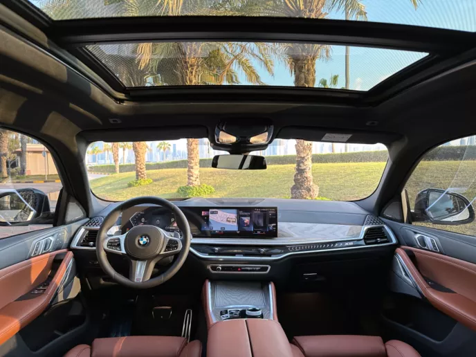 Res&uuml;'l-Hayme'de kiralık BMW X6 (Gri), 2023