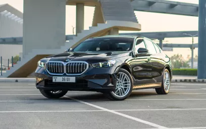 Dubai'de kiralık BMW 520I (Siyah), 2024