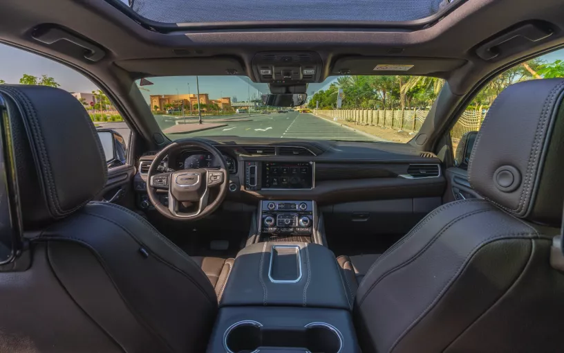 GMC Yukon Denali (Noir), 2024 &agrave; louer &agrave; Sharjah