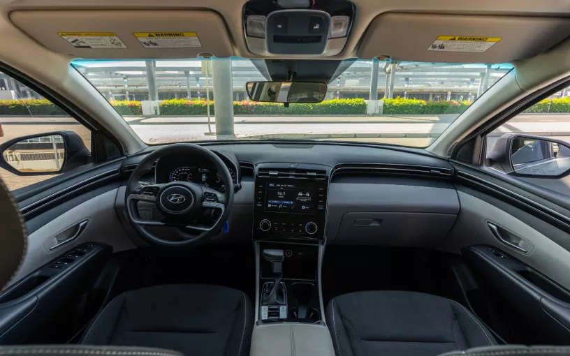 Hyundai Tucson (Blanco), 2022 para alquiler en Dub&aacute;i