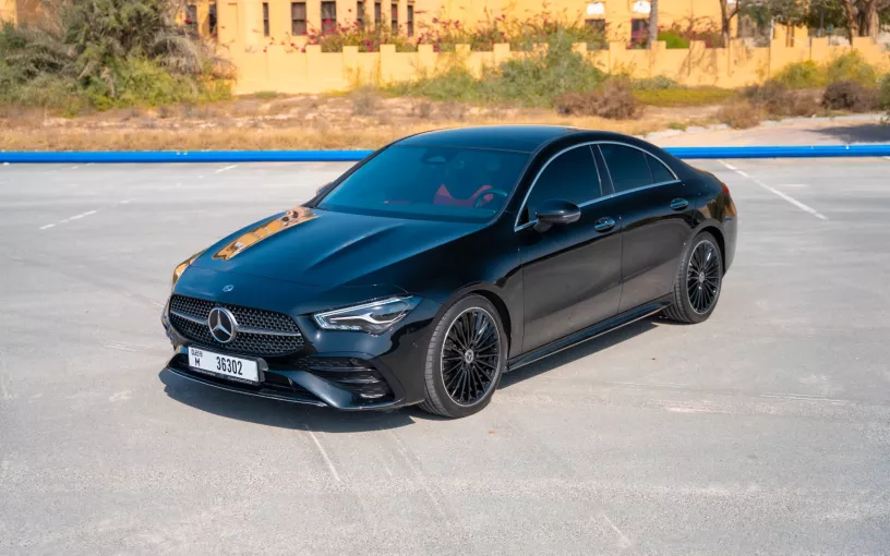 Dubai'de kiralık Mercedes CLA250 (Siyah), 2024