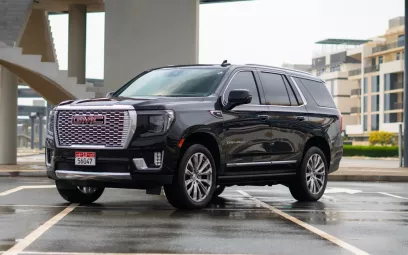 GMC Yukon Denali (Schwarz), 2024 zur Miete in Dubai