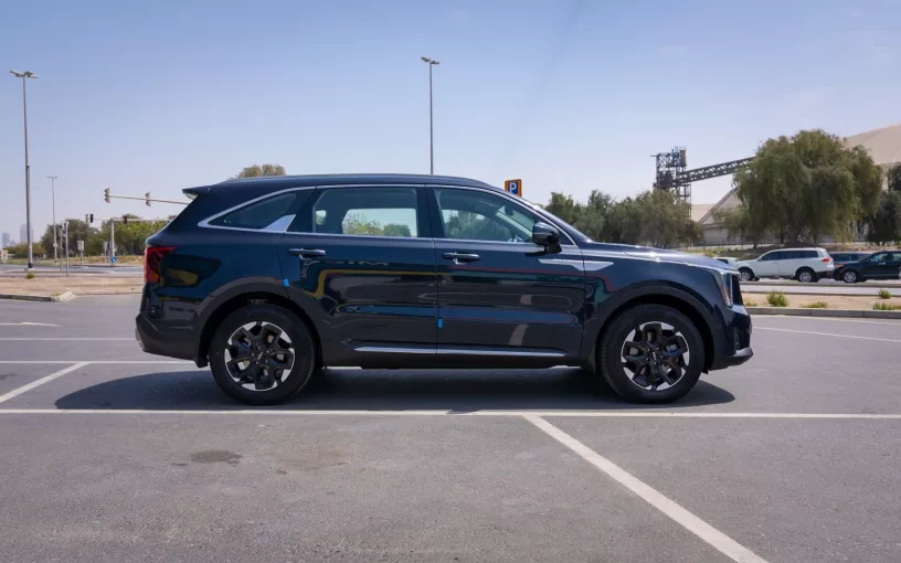 KIA Sorento (Dark Blue), 2024 for rent in Sharjah