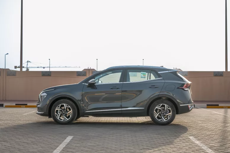 KIA Sportage (Donker Grijs), 2024 te huur in Ras Al Khaimah