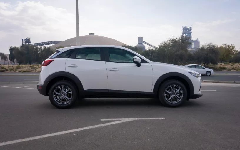 Şarika'de kiralık Mazda CX3 (Beyaz), 2024