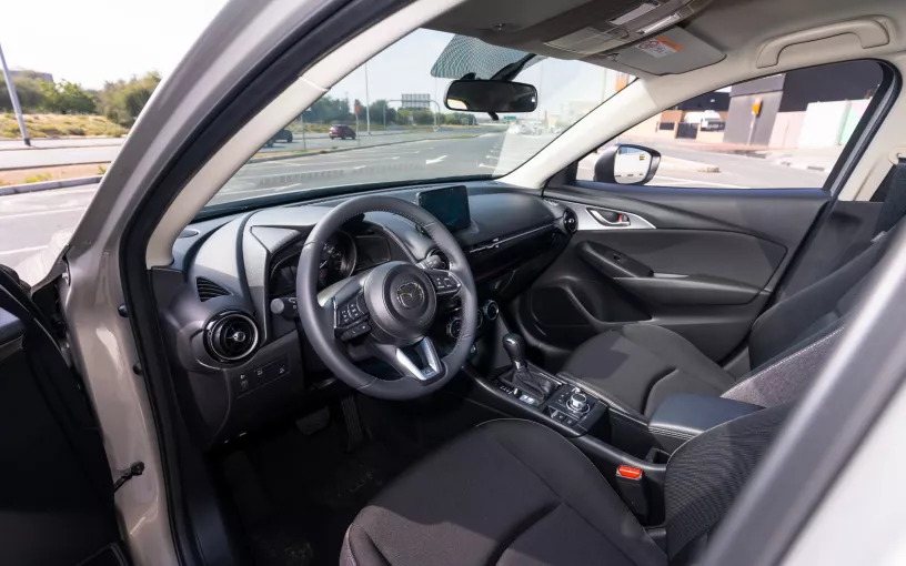 Şarika'de kiralık Mazda CX3 (Beyaz), 2024