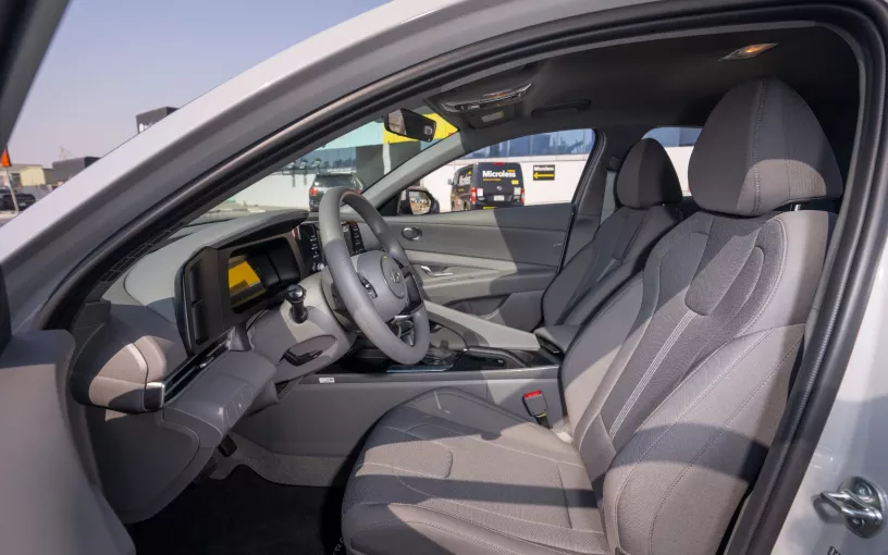 Hyundai Elantra (Серый), 2024 для аренды в Шарджа