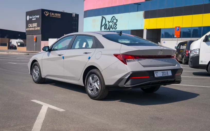 Hyundai Elantra (Серый), 2024 для аренды в Шарджа