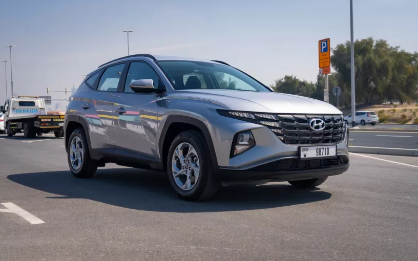 Dubai'de kiralık Hyundai Tucson (G&uuml;m&uuml;ş), 2024