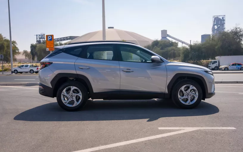 Dubai'de kiralık Hyundai Tucson (G&uuml;m&uuml;ş), 2024